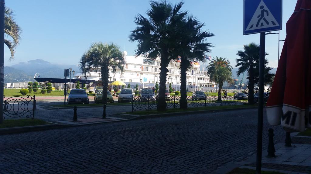 Nini'S Apartments Batumi Zewnętrze zdjęcie